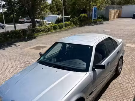 BMW Série 3 318i 1.8