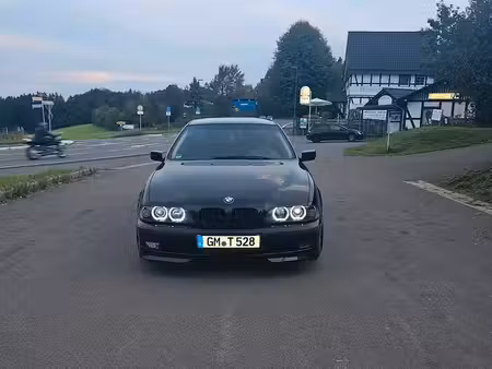BMW Série 5 528i 2.8 193
