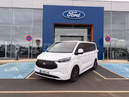 Ford Transit 2.5 232 Titanium