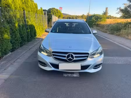 Mercedes-Benz Classe E E 200 2.1 136