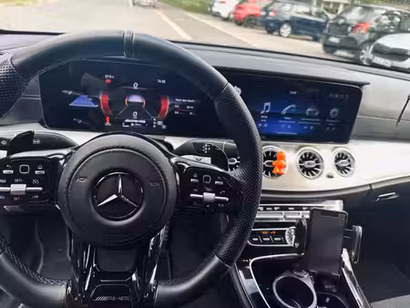 Mercedes-Benz Classe E E 200 2.0 AMG Line 4Matic