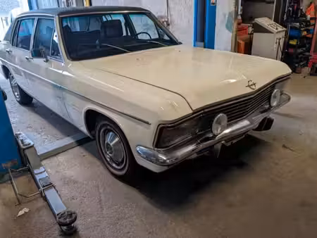Opel Admiral 2.8