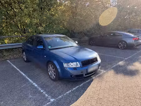Audi A4 V6 2.4 170 S line