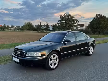 Audi A8 V8 4.2 310 quattro