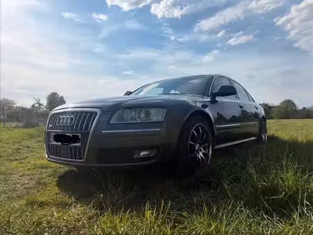 Audi A8 V8 4.2 FSI 350 quattro