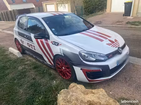 Volkswagen Golf GTI 2.0 TSI 210