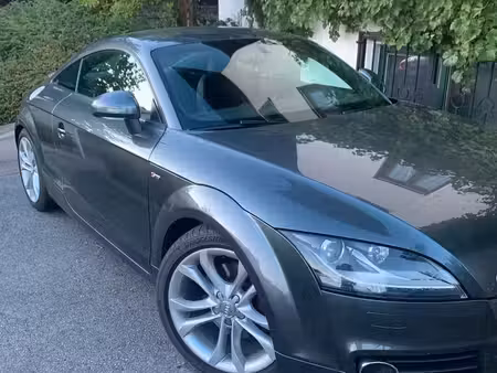Audi TT 2.0 TFSI 211 S line