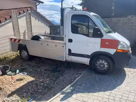 Renault Master 2.5 dCi 120