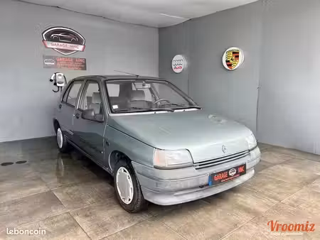 Renault Clio 1.4 75 RN