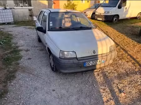 Renault Clio 1.9 D 65