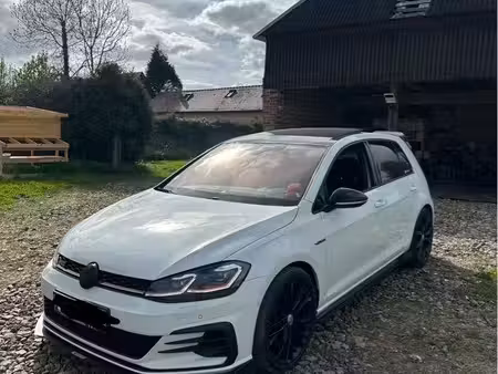 Volkswagen Golf GTI 2.0 245