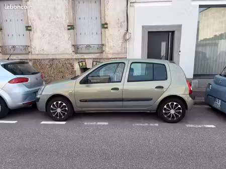 Renault Clio 1.2 75