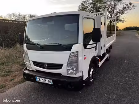 Renault Maxity 