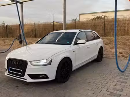Audi A4 2.0 TDI 177 S line