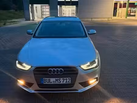Audi A4 2.0 TDI 143 S line