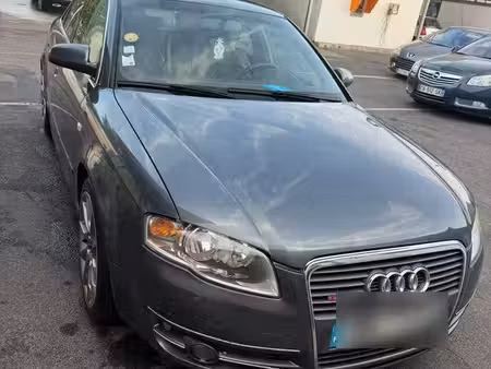 Audi A4 V6 2.5 TDI 155 S line