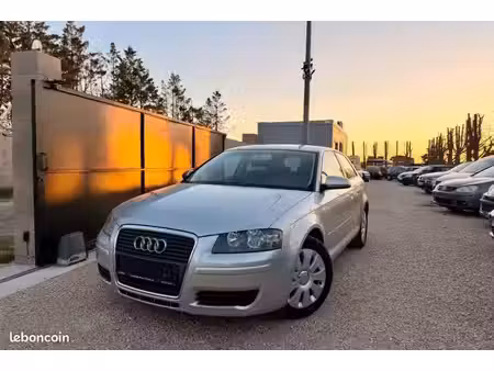 Audi A3 1.6 FSI 115 Attraction