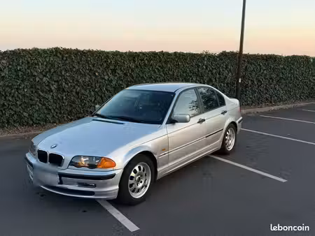 BMW Série 3 318i 1.9 118