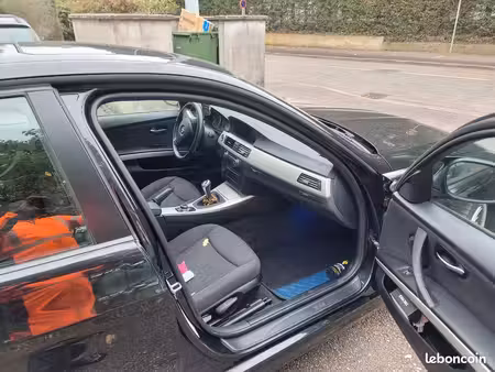 BMW Série 3 320i 170