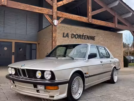 BMW Série 5 525i