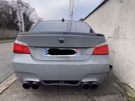 BMW Série 5 545i V8 4.4 333