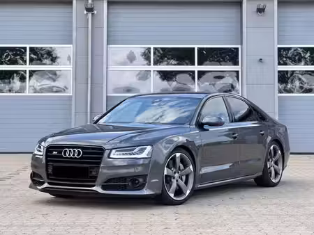 Audi A8 S8 V8 4.0 TFSI 605 quattro