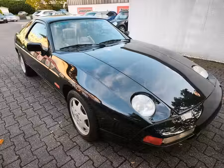 Porsche 928 GTS V8 5.4