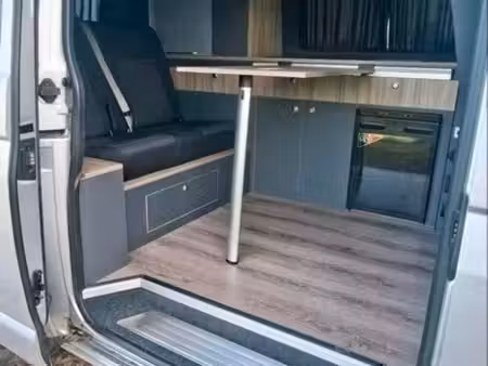 Volkswagen Transporter T5 2.0 TDI 102