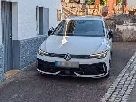 Volkswagen Golf R Performance