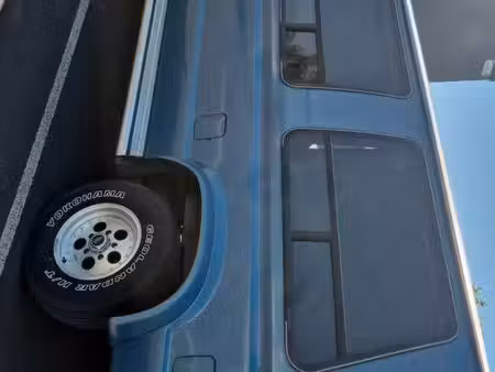 Ford Econoline V8 5.8