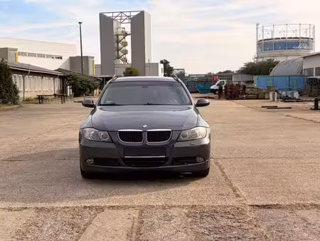 BMW Série 3 318d 2.0 143