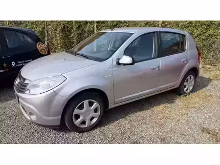 Dacia Sandero 1.4 75 Laureate