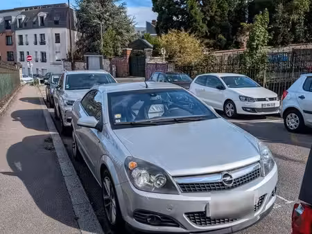 Opel Astra 1.8 140 Cosmo