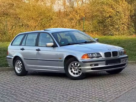 BMW Série 3 318i 1.9 143