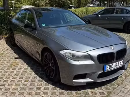 BMW Série 5 550i V8 4.4 300 xDrive
