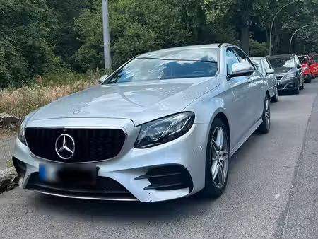 Mercedes-Benz Classe E E 220 AMG Line 4Matic