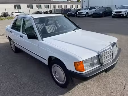 Mercedes-Benz 190 