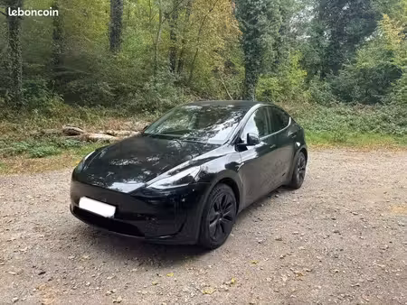 Tesla Model Y Grande Autonomie