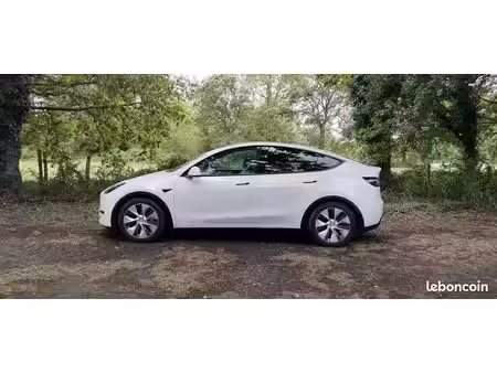 Tesla Model Y Grande Autonomie 275 4x4
