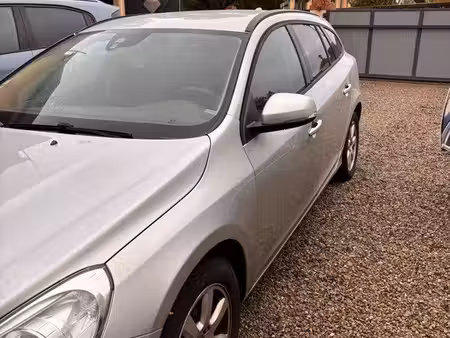 Volvo V60 D3 2.0 136