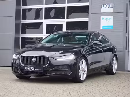 Jaguar XE D180 2.0 180 HSE