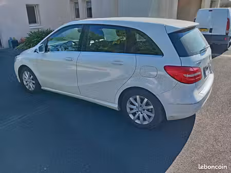 Mercedes-Benz Classe B B 180