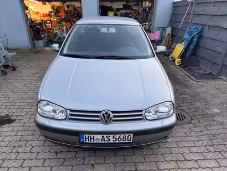 Volkswagen Golf 1.6 105
