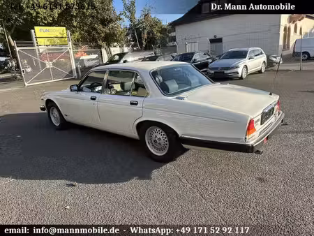 Daimler Double Six 