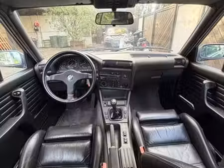BMW Série 3 320i