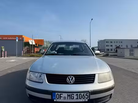 Volkswagen Passat 1.8 125 Confortline