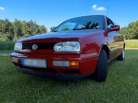 Volkswagen Golf 75