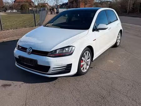 Volkswagen Golf GTI 2.0 TFSI 230