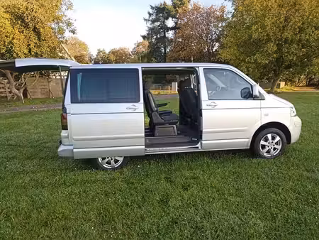Volkswagen Transporter T5 2.5 TDI 131