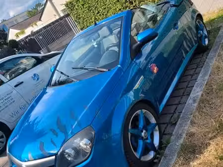 Opel Tigra Twintop 1.4 90